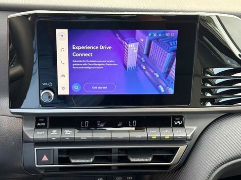 Used 2025 Toyota Camry SE FWD image 30