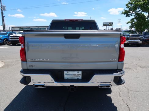 Used 2025 Chevrolet Silverado 1500 LTZ w/ Technology Package AWD/4WD image 9