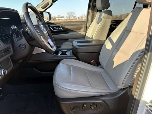 Used 2022 GMC Yukon SLT w/ SLT Premium Package image 19