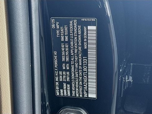 Certified 2026 Porsche Macan image 36