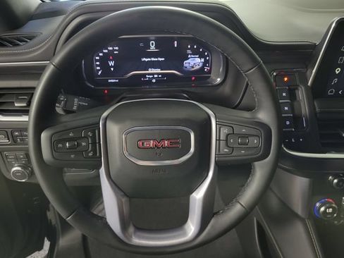 Used 2024 GMC Yukon SLT w/ SLT Luxury Package AWD/4WD image 25