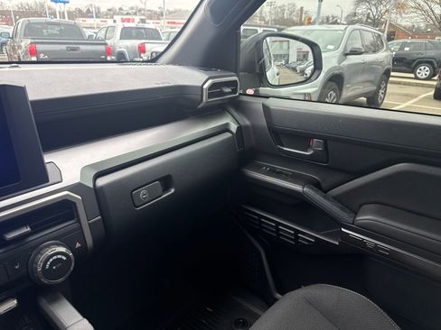 Used 2025 Toyota 4Runner TRD Off-Road image 25