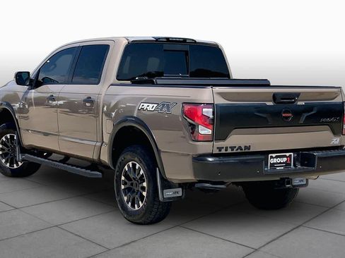Used 2021 Nissan Titan PRO-4X w/ Pro-4x Convenience Package AWD/4WD image 12