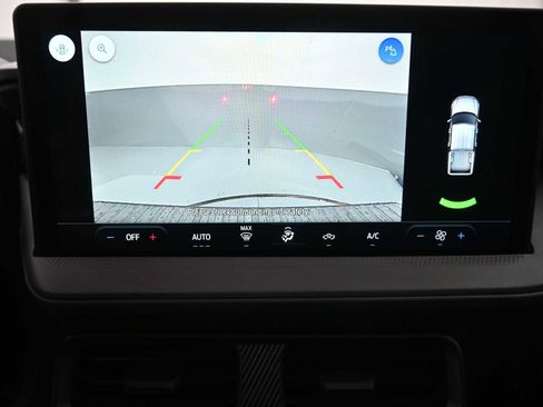 New 2025 Ford Maverick XL w/ Equipment Group 102A image 33