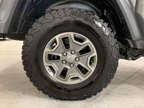 Used 2020 Jeep Gladiator Sport w/ Quick Order Package 24S image 24