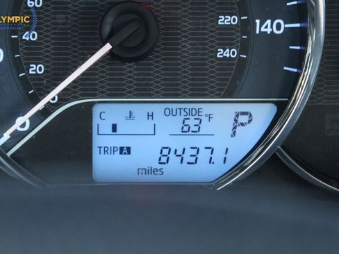 Used 2015 Toyota Corolla L image 21