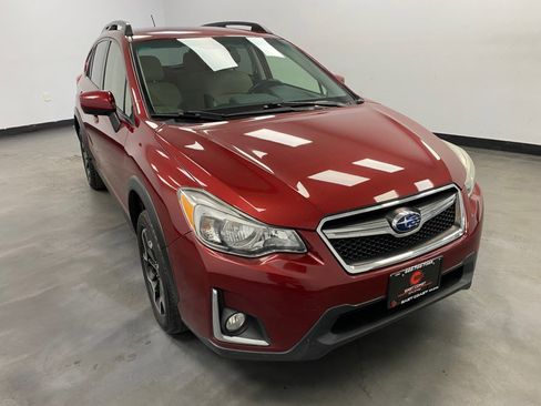 Used 2017 Subaru Crosstrek 2.0i Premium AWD/4WD image 5