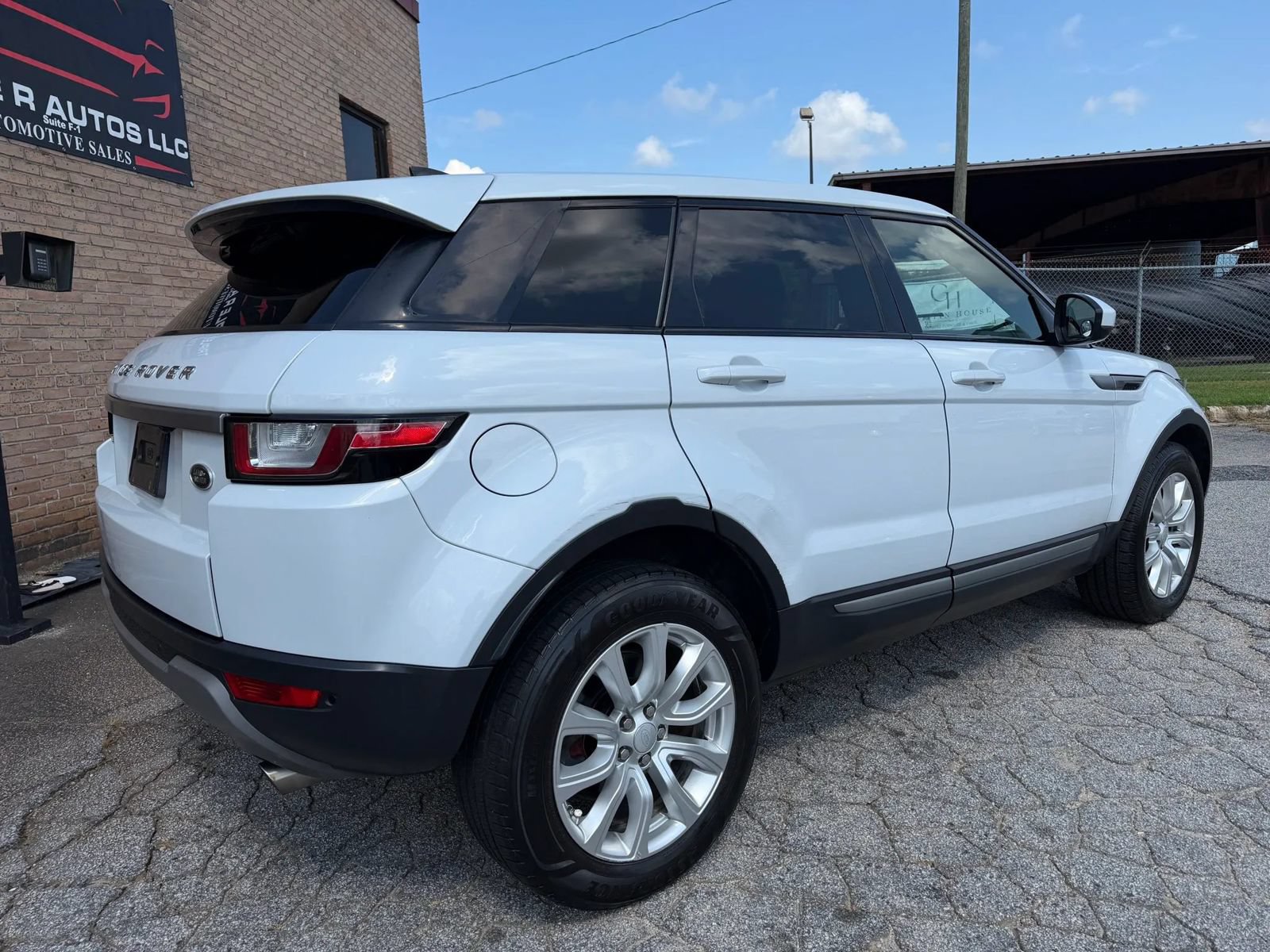 Used 2018 Land Rover Range Rover Evoque SE AWD/4WD image 7