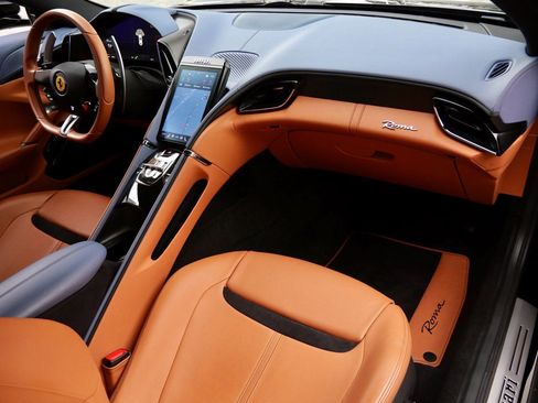 Used 2022 Ferrari Roma image 23