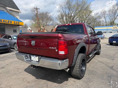 Used 2018 RAM 2500 Tradesman w/ Chrome Appearance Group image 8