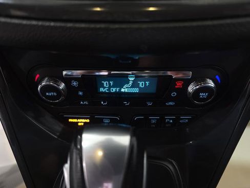 Used 2015 Ford Escape Titanium w/ Equipment Group 301A AWD/4WD image 19
