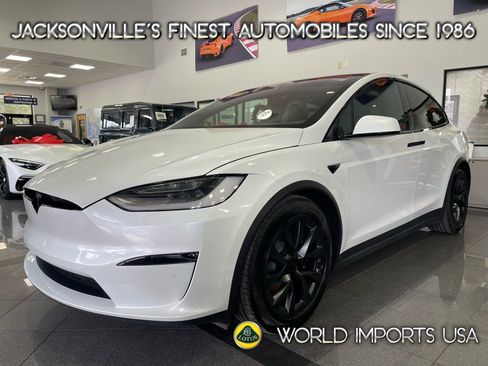 Used 2023 Tesla Model X Plaid image 1