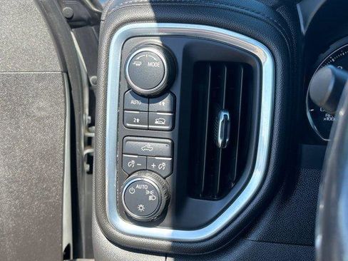 Used 2021 Chevrolet Silverado 1500 LT image 28