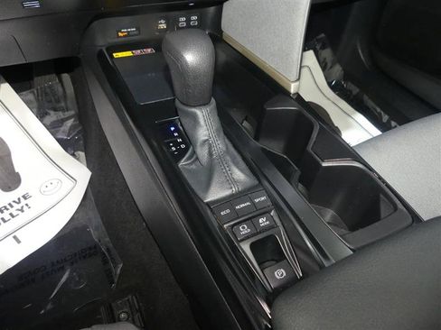 Used 2025 Toyota Camry LE w/ Convenience Package AWD/4WD image 38