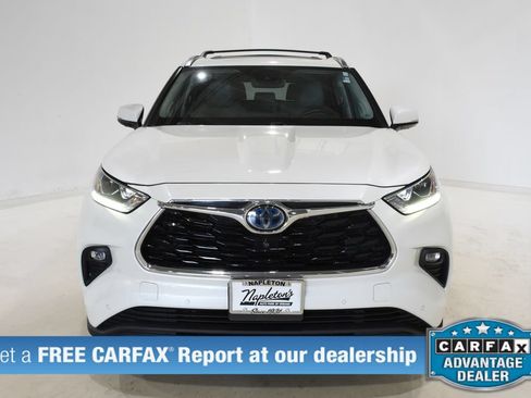 Used 2020 Toyota Highlander Limited AWD/4WD image 2