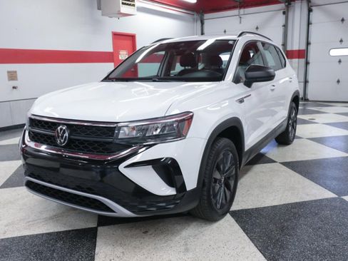 Used 2024 Volkswagen Taos S image 5