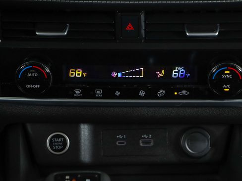 Used 2023 Nissan Rogue SV image 20