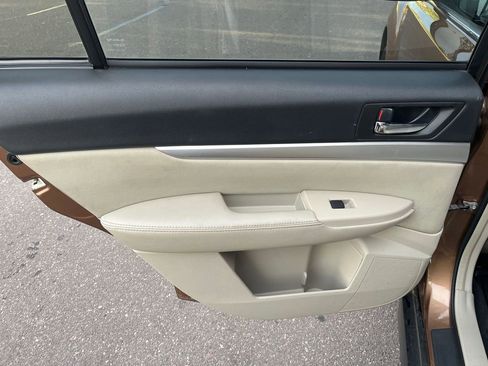 Used 2011 Subaru Outback 2.5i Premium w/ All-Weather Pkg image 14