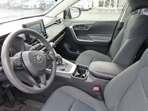 Used 2019 Toyota RAV4 LE w/ Carpet Mat Package AWD/4WD image 16