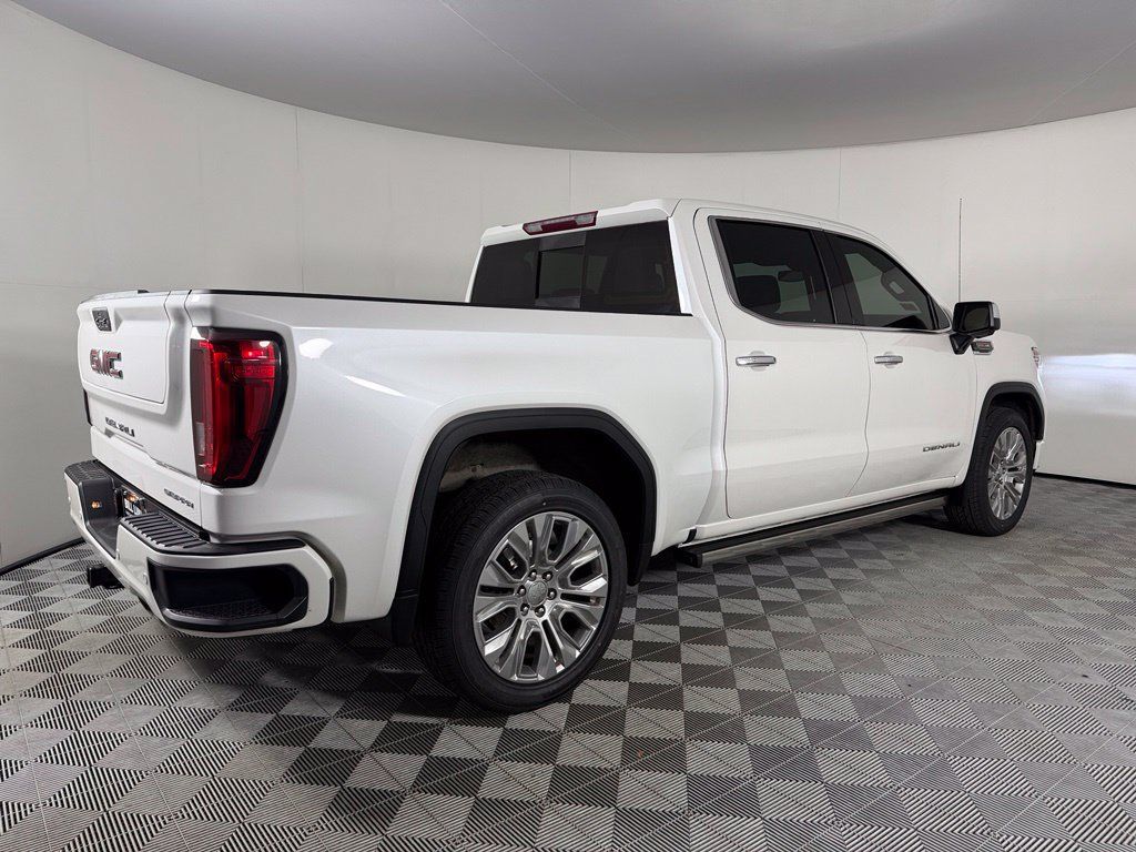 Used 2021 GMC Sierra 1500 Denali w/ Denali Premium Package AWD/4WD image 7