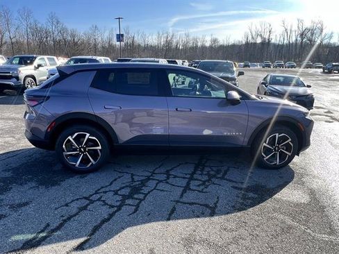 New 2026 Chevrolet Equinox EV LT image 7