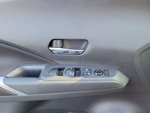 Certified 2023 Nissan Kicks SV image 17