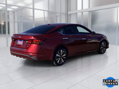 Certified 2022 Nissan Altima 2.5 SV image 6