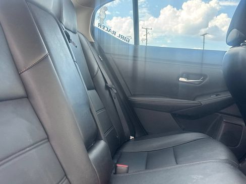 Used 2023 Nissan Sentra SR w/ SR Premium Package FWD image 34