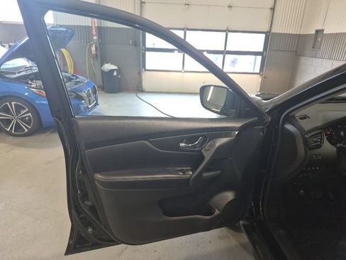 Used 2020 Nissan Rogue SV AWD/4WD image 10