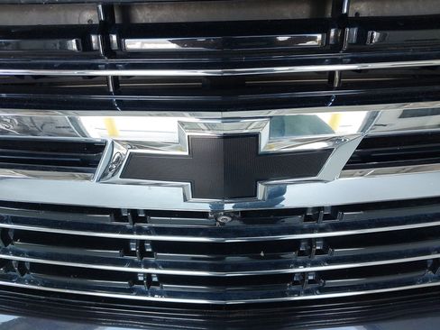 Used 2022 Chevrolet Tahoe LT w/ LT Signature Plus Package AWD/4WD image 32
