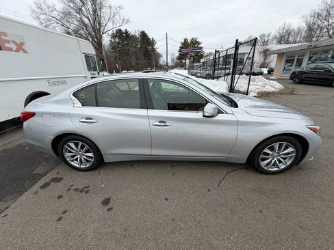 Used 2015 INFINITI Q50 2.0t w/ Moonroof Package image 4