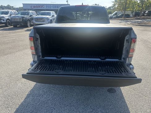 Used 2026 Nissan Frontier SV w/ All-Weather Content Package RWD image 18