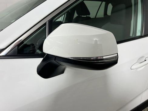 Used 2025 Toyota RAV4 XLE image 13