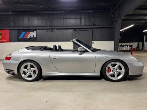 Used 2004 Porsche 911 Carrera 4S AWD/4WD image 17
