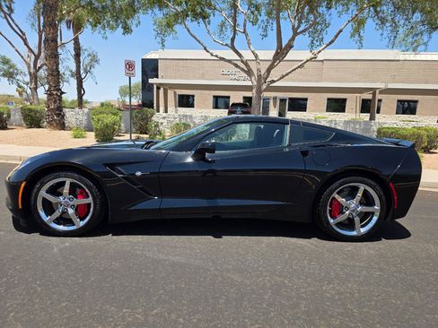 Used 2014 Chevrolet Corvette Stingray Coupe w/ 3LT Preferred Equipment Group RWD image 4