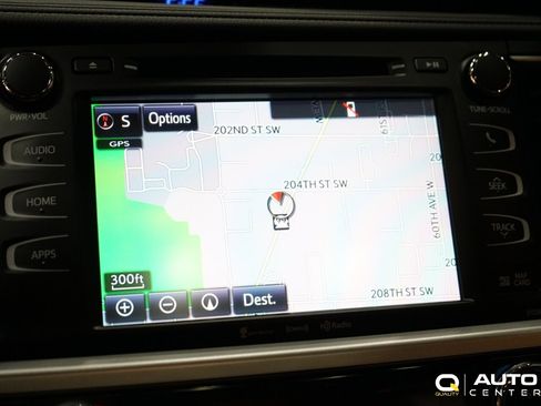 Used 2018 Toyota Highlander XLE image 27