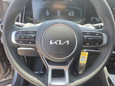 New 2025 Kia Sportage LX image 9