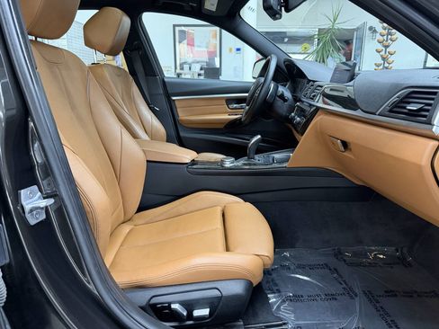 Used 2018 BMW 330i xDrive Sedan AWD/4WD image 17
