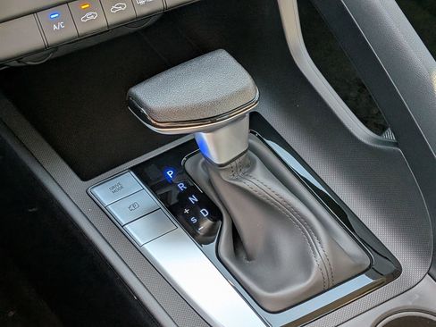 New 2026 Hyundai Elantra SE image 14