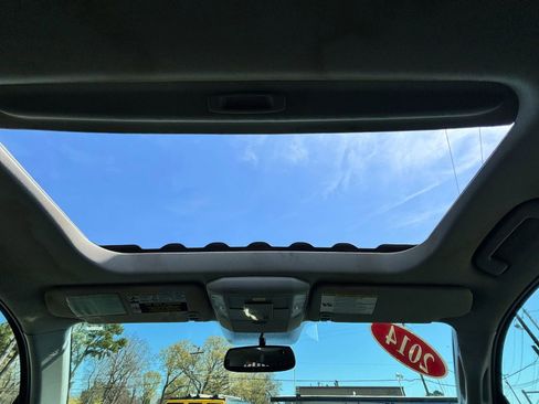 Used 2014 Toyota Tundra Platinum image 17