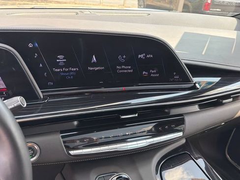 Certified 2024 Cadillac Escalade Sport w/ LPO, ONYX Package AWD/4WD image 17
