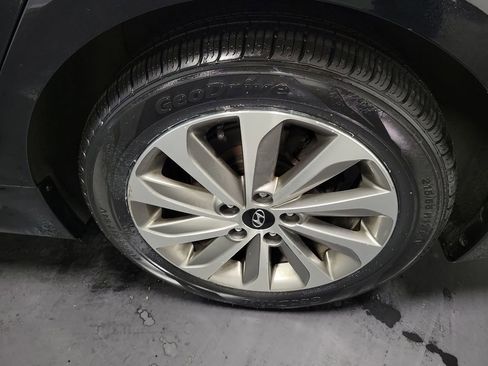 Used 2016 Hyundai Sonata Sport w/ Option Group 02 image 11