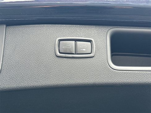 Used 2020 Porsche Macan image 6