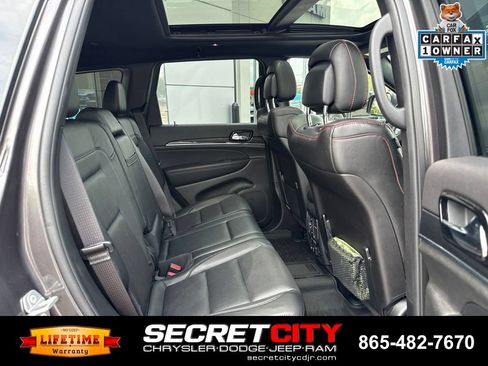 Used 2021 Jeep Grand Cherokee Trailhawk w/ Trailhawk Luxury Group AWD/4WD image 16