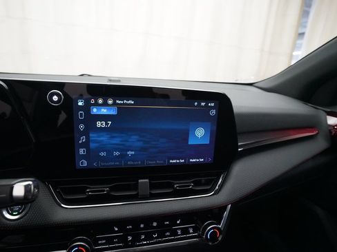 Used 2025 Chevrolet Equinox RS w/ Safety and Technology Package FWD image 6