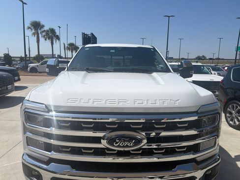 Used 2024 Ford F350 Lariat w/ Lariat Ultimate Package AWD/4WD image 2