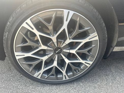 Used 2024 Genesis G90 3.5T AWD/4WD image 16