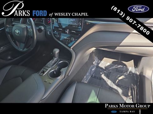 Used 2022 Toyota Camry XSE image 9