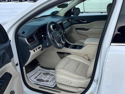 Used 2021 GMC Acadia Denali w/ Denali Ultimate Package image 8