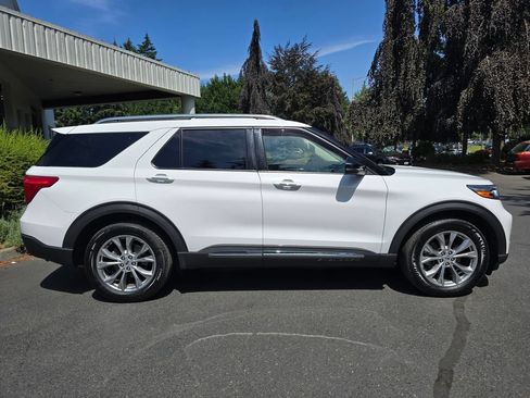Used 2021 Ford Explorer Limited AWD/4WD image 3